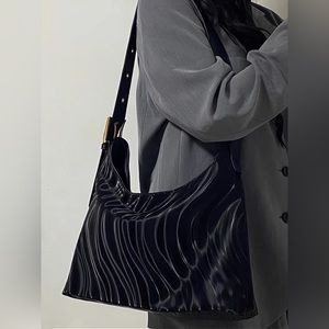 Crossbody tote bag big zip laptop book bag